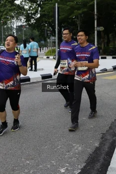 Runner Photo 4305054