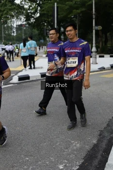 Runner Photo 4305061