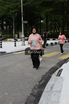Runner Photo 4305076