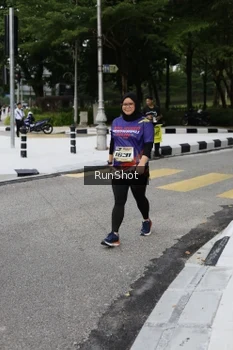 Runner Photo 4305077