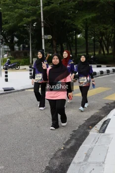 Runner Photo 4305095