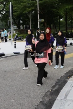 Runner Photo 4305097