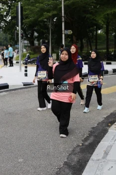 Runner Photo 4305102