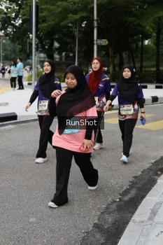 Runner Photo 4305104