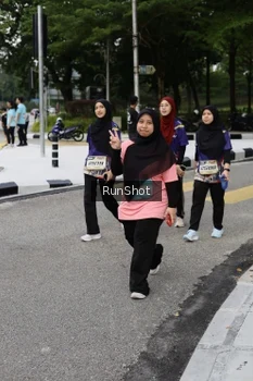 Runner Photo 4305105
