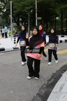 Runner Photo 4305110