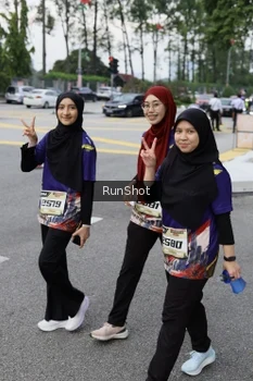 Runner Photo 4305113