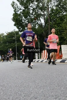 Runner Photo 4305117