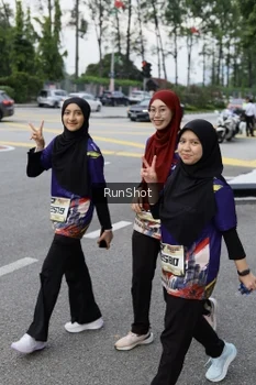 Runner Photo 4305119