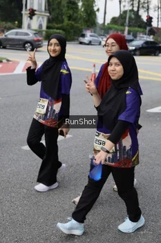 Runner Photo 4305125