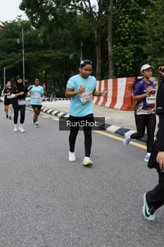 Runner Photo 4305128