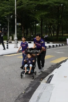 Runner Photo 4305140
