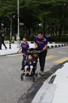 Runner Photo 4305142