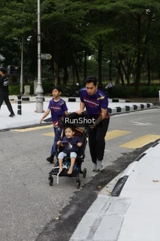 Runner Photo 4305146