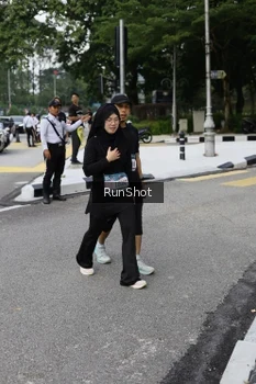 Runner Photo 4305154