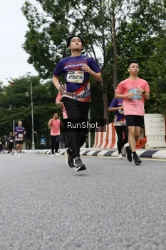 Runner Photo 4305159