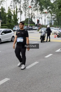 Runner Photo 4305170