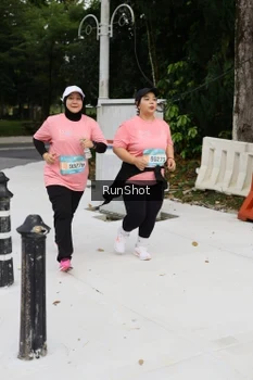 Runner Photo 4305183