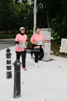 Runner Photo 4305184
