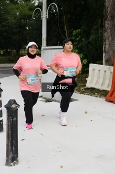 Runner Photo 4305186