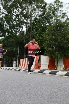 Runner Photo 4305187
