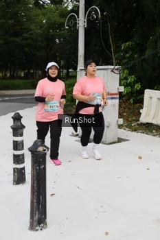 Runner Photo 4305188
