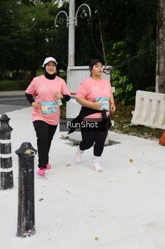 Runner Photo 4305189