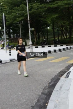 Runner Photo 4305197