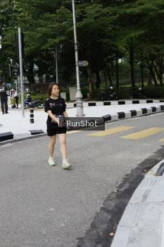 Runner Photo 4305200