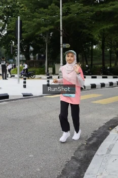 Runner Photo 4305203