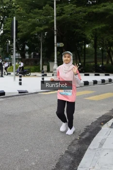 Runner Photo 4305204
