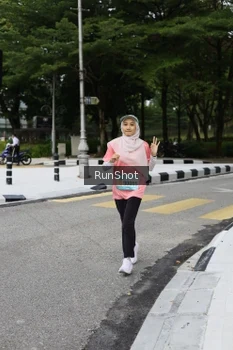 Runner Photo 4305205