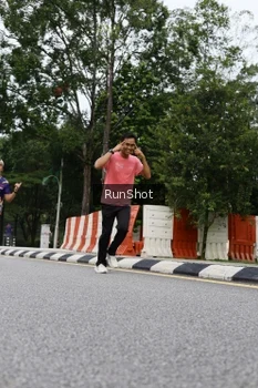 Runner Photo 4305208