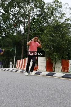 Runner Photo 4305209