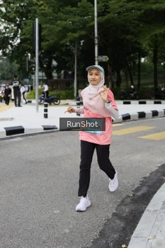Runner Photo 4305214