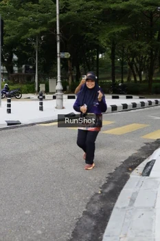 Runner Photo 4305215