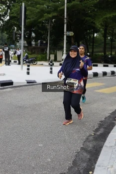Runner Photo 4305221