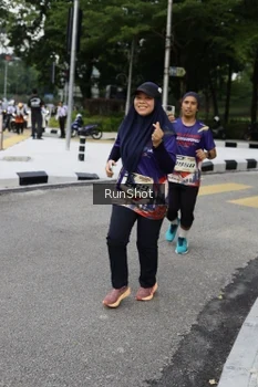 Runner Photo 4305225