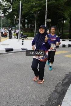 Runner Photo 4305226