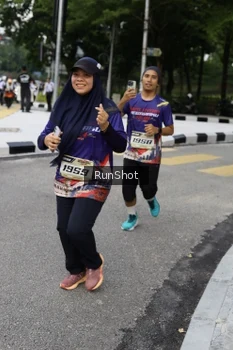 Runner Photo 4305229