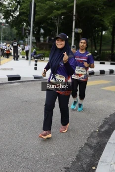 Runner Photo 4305230