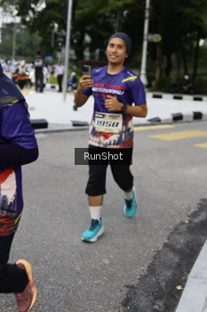 Runner Photo 4305235