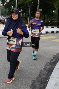 Runner Photo 4305239