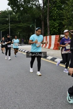 Runner Photo 4305242