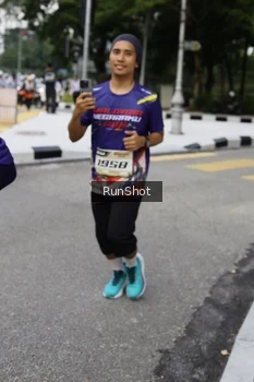 Runner Photo 4305244