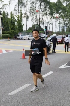 Runner Photo 4305245