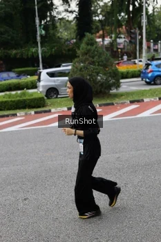 Runner Photo 4305251