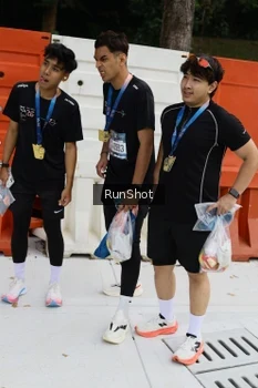 Runner Photo 4305283