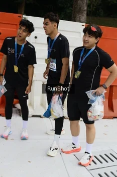 Runner Photo 4305285