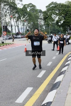 Runner Photo 4305288